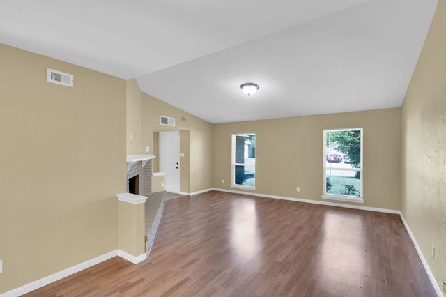 411 Mckinley Street, Cedar Hill, TX 75104