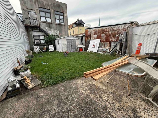 125 DANFORTH AVE, Jc, Greenville, NJ 07305
