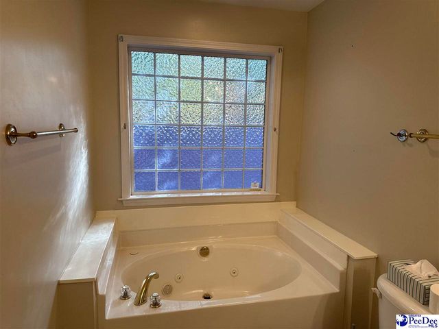 438 Quail Pointe Drive, Florence, SC 29501