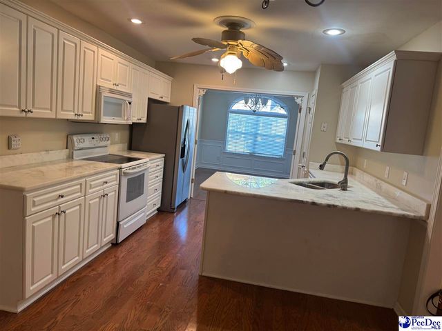 438 Quail Pointe Drive, Florence, SC 29501