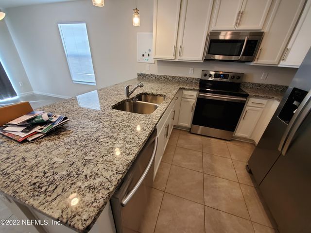 2824 SHANGRI LA Drive, Jacksonville, FL 32233