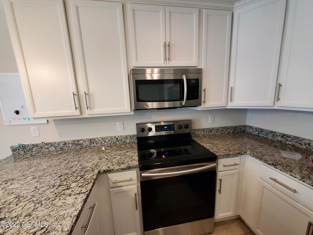 2824 SHANGRI LA Drive, Jacksonville, FL 32233