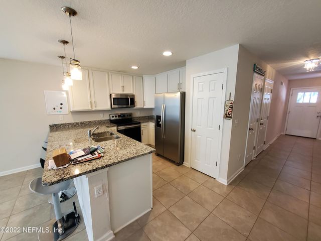 2824 SHANGRI LA Drive, Jacksonville, FL 32233