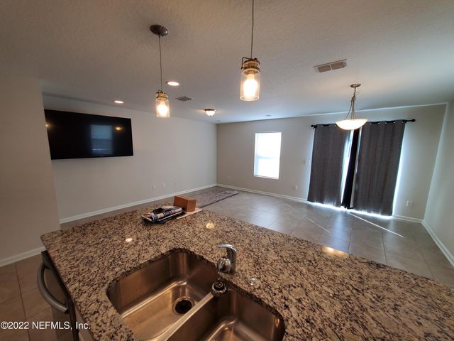 2824 SHANGRI LA Drive, Jacksonville, FL 32233
