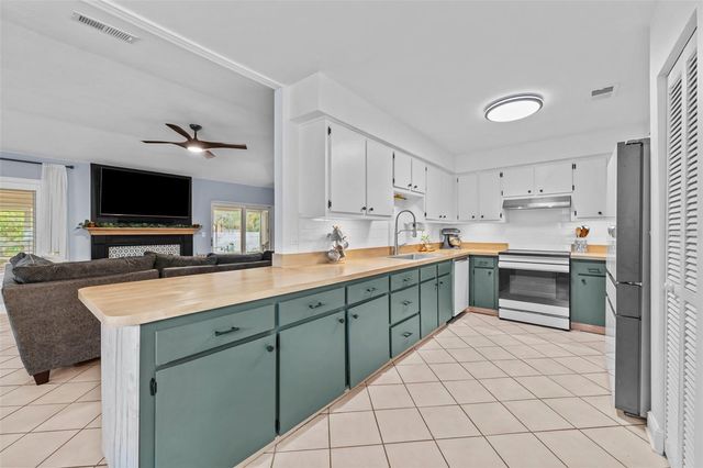 15102 SPRINGVIEW STREET, Tampa, FL 33624