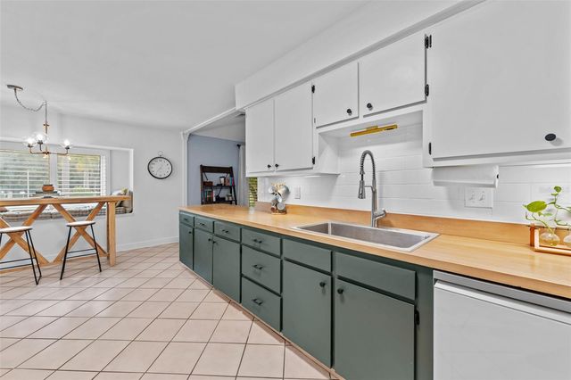 15102 SPRINGVIEW STREET, Tampa, FL 33624