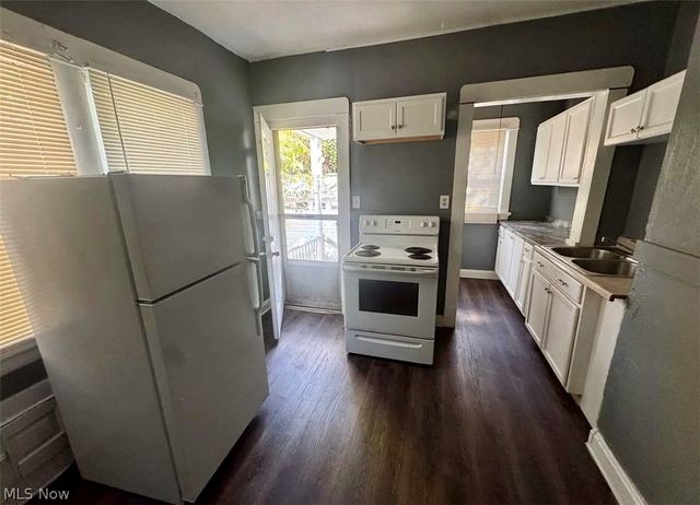 10006 Pierpont Avenue, Cleveland, OH 44108