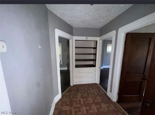 10006 Pierpont Avenue, Cleveland, OH 44108