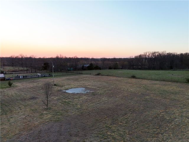 12658 Bullock Road, Bentonville, AR 72712