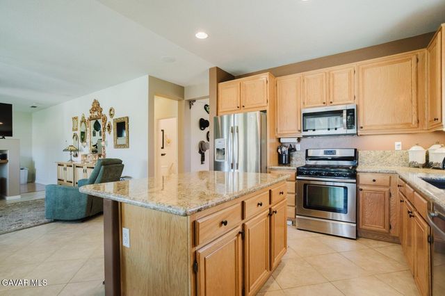 4301 Avenue J7, Lancaster, CA 93536