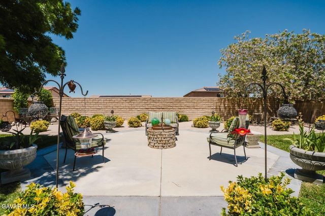 4301 Avenue J7, Lancaster, CA 93536