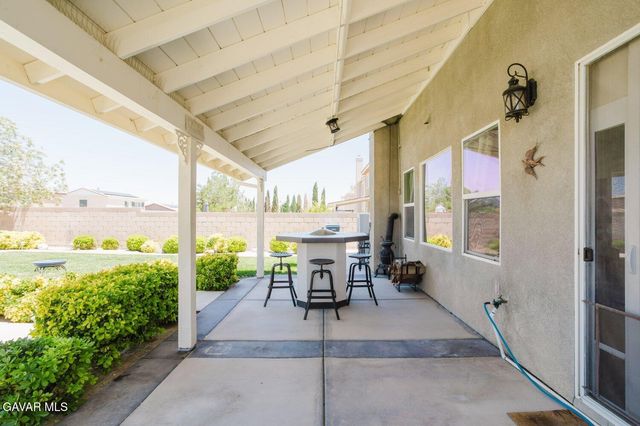 4301 Avenue J7, Lancaster, CA 93536