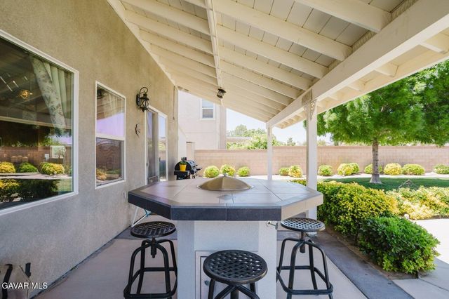 4301 Avenue J7, Lancaster, CA 93536
