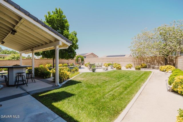 4301 Avenue J7, Lancaster, CA 93536