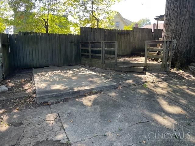 5005 Western Hills Avenue, Cincinnati, OH 45238