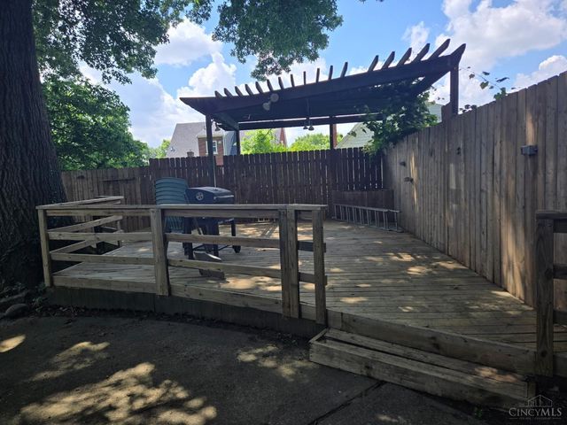 5005 Western Hills Avenue, Cincinnati, OH 45238