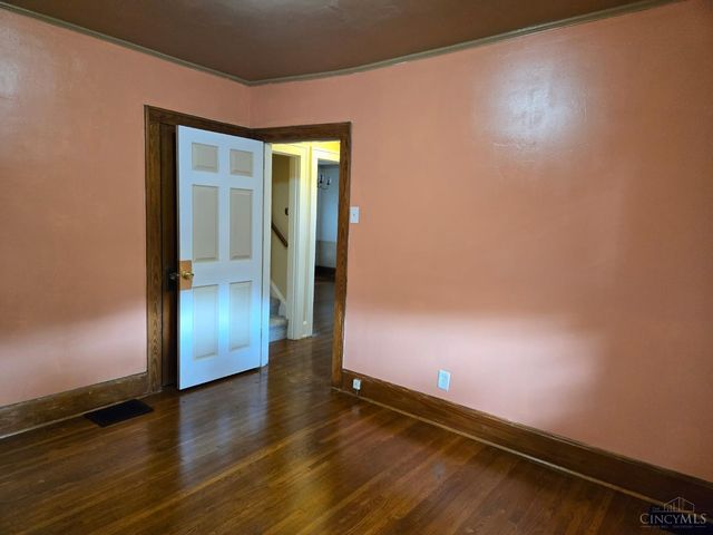 5005 Western Hills Avenue, Cincinnati, OH 45238