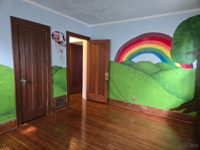 5005 Western Hills Avenue, Cincinnati, OH 45238