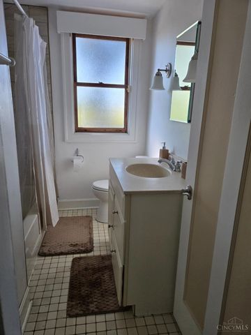 5005 Western Hills Avenue, Cincinnati, OH 45238