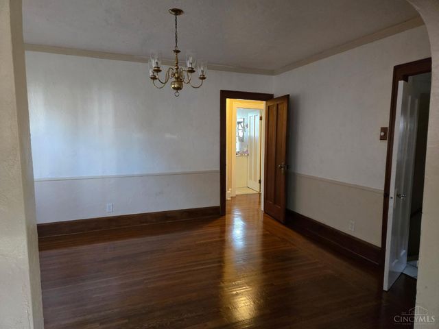 5005 Western Hills Avenue, Cincinnati, OH 45238