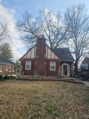 5005 Western Hills Avenue, Cincinnati, OH 45238