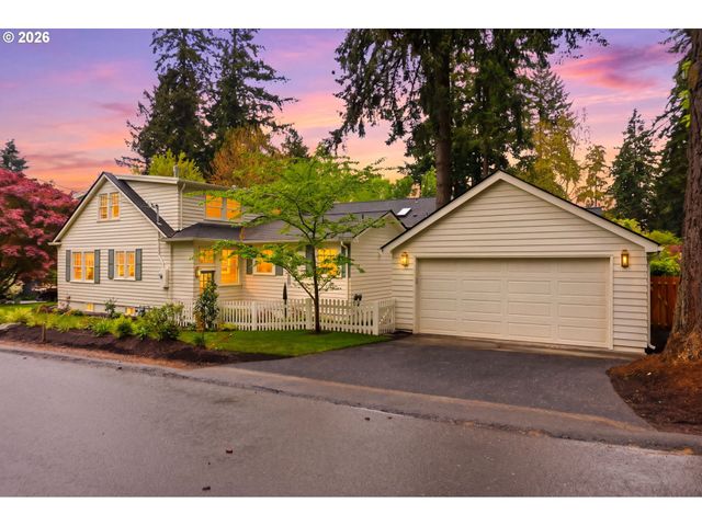 592 9TH St, Lake Oswego, OR 97034