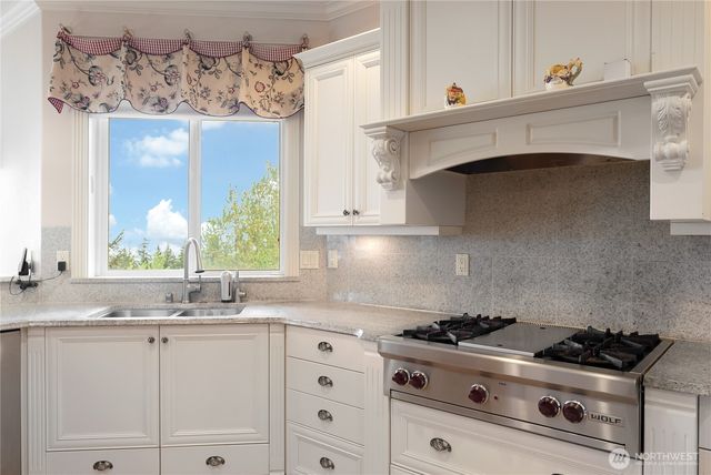 4111 Samish Crest Drive, Bellingham, WA 98229