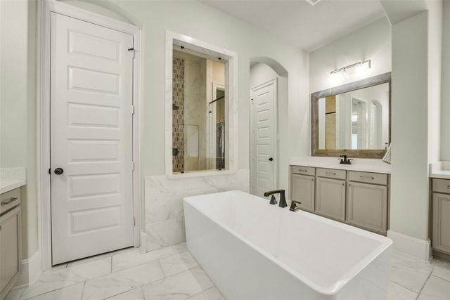 8711 Silver Crest Lane, Missouri City, TX 77459