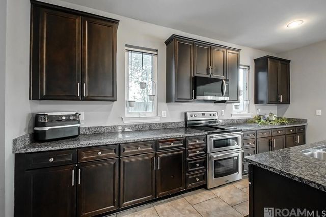 2239 St Andrews Ave, Zachary, LA 70791