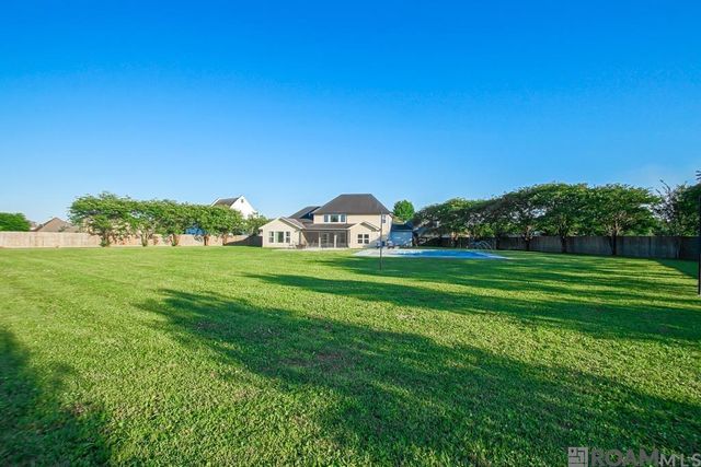 2239 St Andrews Ave, Zachary, LA 70791