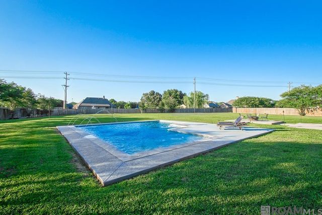 2239 St Andrews Ave, Zachary, LA 70791