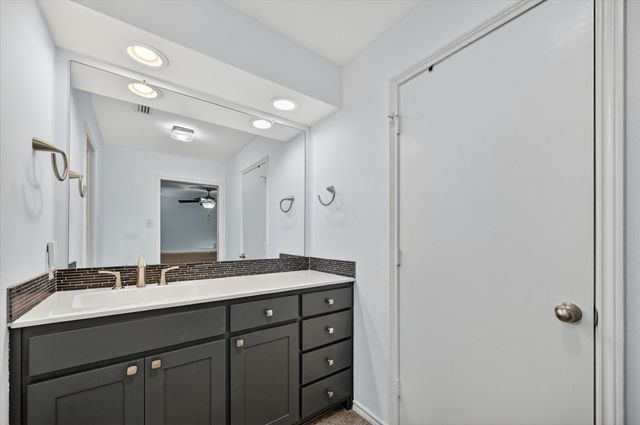 12627 Breckenridge Drive 200, Dallas, TX 75230