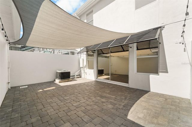 10007 BRADWELL PLACE, Tampa, FL 33626