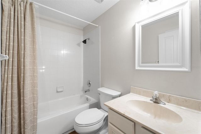 10007 BRADWELL PLACE, Tampa, FL 33626