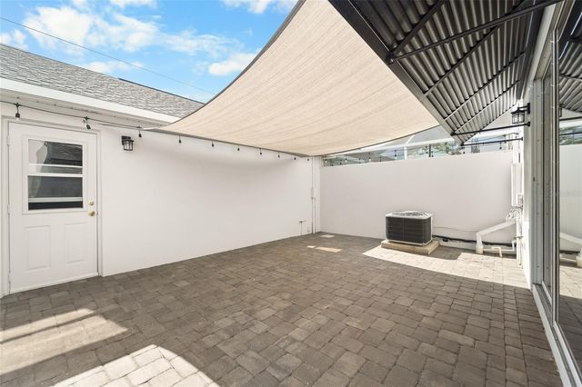 10007 BRADWELL PLACE, Tampa, FL 33626