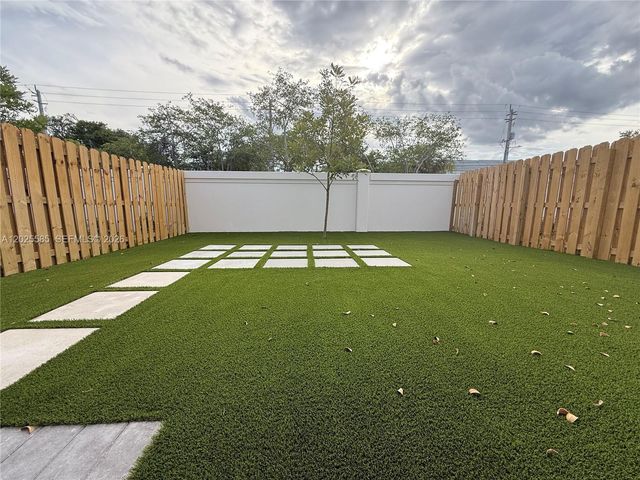 2958 Park Pl 5838, Dania Beach, FL 33312