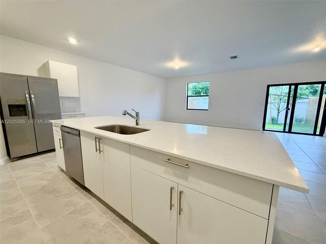 2958 Park Pl 5838, Dania Beach, FL 33312