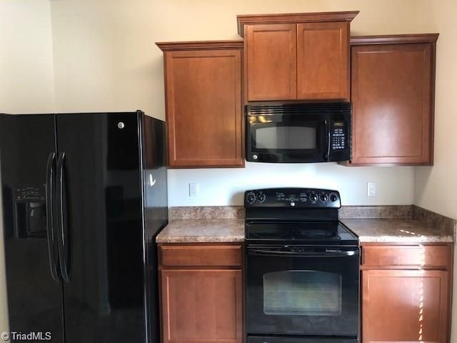 2468 Hartfield Circle, Winston-salem, NC 27103