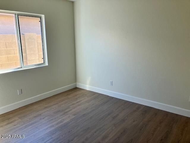 2307 E KELTON Lane, Phoenix, AZ 85022