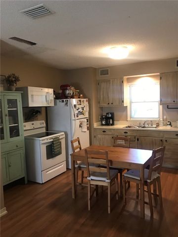 1904 Holly Ave, Brunswick, GA 31520