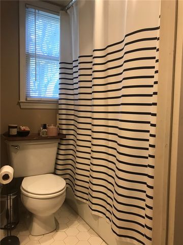 1904 Holly Ave, Brunswick, GA 31520