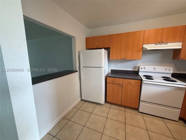 4865 NW 9th Dr 4865, Plantation, FL 33317