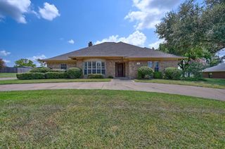 128 Douglas Drive, Bellville, TX 77418
