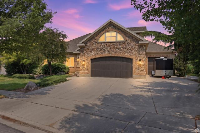 6748 W CANTERBURY DR, Highland, UT 84003