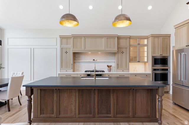 6748 W CANTERBURY DR, Highland, UT 84003