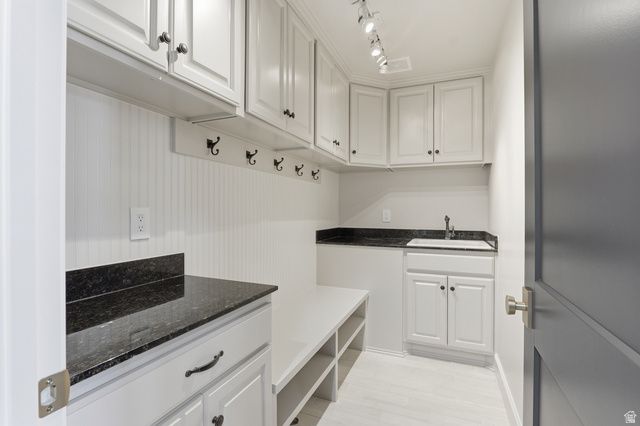 6748 W CANTERBURY DR, Highland, UT 84003
