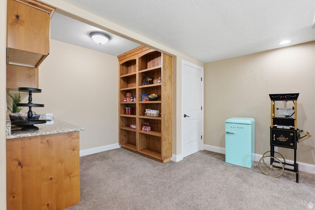 6748 W CANTERBURY DR, Highland, UT 84003