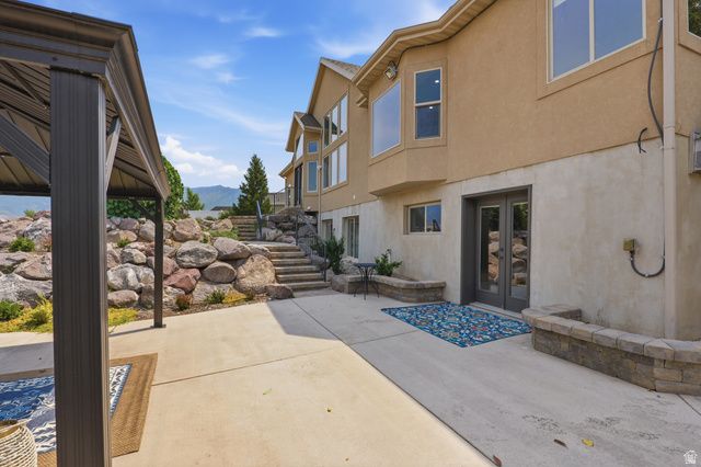 6748 W CANTERBURY DR, Highland, UT 84003