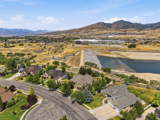 6748 W CANTERBURY DR, Highland, UT 84003