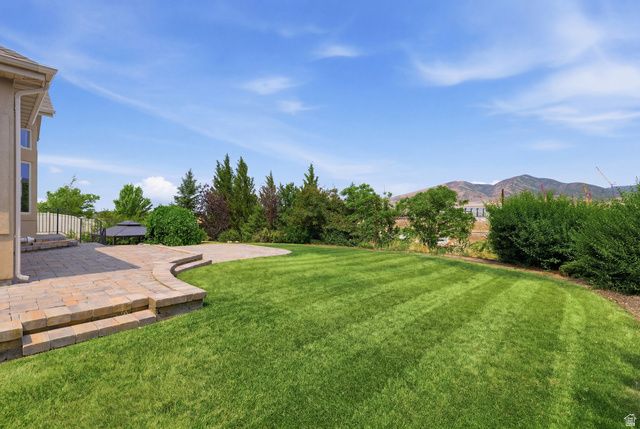 6748 W CANTERBURY DR, Highland, UT 84003